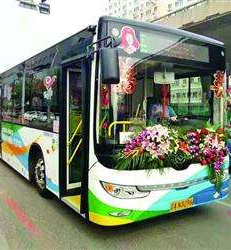 6條?？俊疤m州車站”的公交線路今起實施站外落客