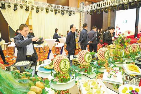甘肅推動實施“六大特色農業(yè)產業(yè)”精準脫貧追蹤報道之薯產業(yè) 小土豆華麗轉身