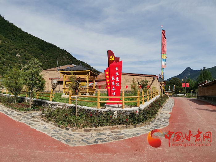 【蘭大新聞學(xué)子重走西北角】甘南迭部：村民吃上“文化飯”，搭上“旅游車”