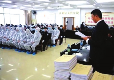 天水秦州區(qū)開審18人涉惡案 被控涉嫌敲詐勒索、尋釁滋事、開設(shè)賭場等