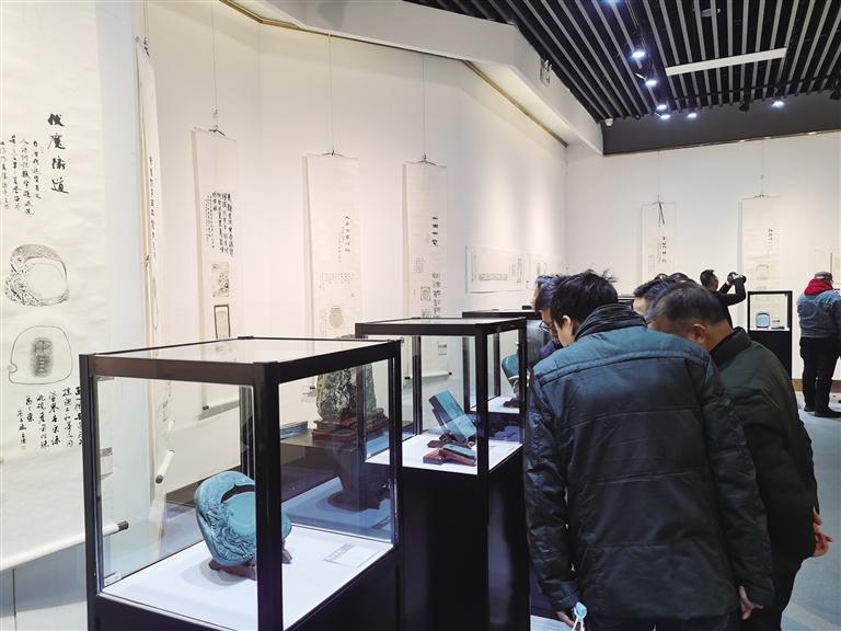 “非遺精品洮硯傳拓題跋藝術(shù)展”開展 洮硯雕刻、傳拓、拓片題跋集中亮相甘肅藝術(shù)館