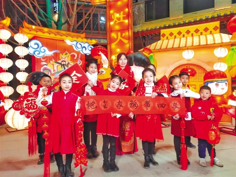 原創(chuàng)音樂(lè)電視《全家福》向蘭州市人民拜年！