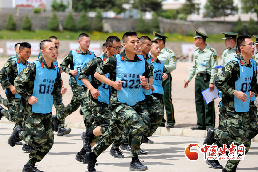 【隴拍客】甘肅武警：沖刺！向著心中的軍校夢(mèng)