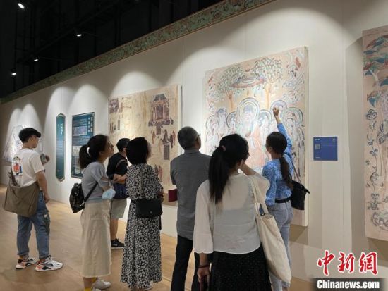 圖為展覽現(xiàn)場(chǎng)。　江楊燁 攝