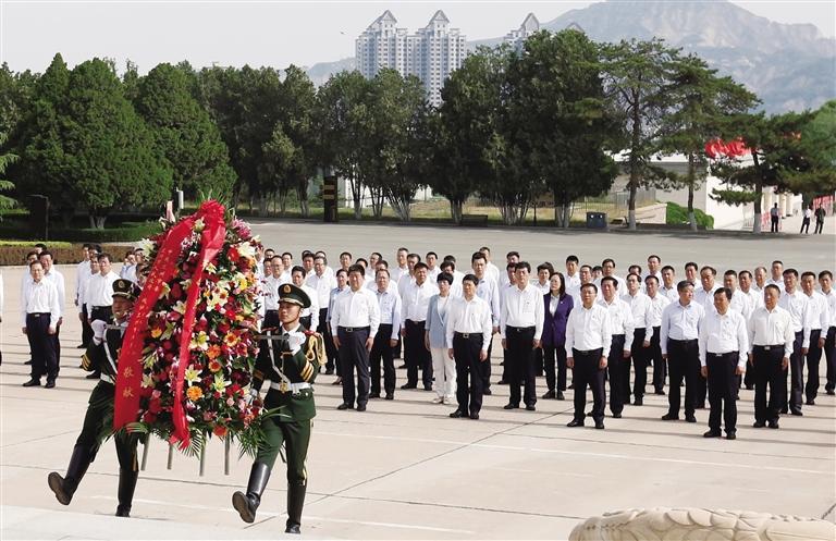 蘭州市委理論學(xué)習(xí)中心組黨史學(xué)習(xí)教育暨市級(jí)領(lǐng)導(dǎo)干部專題讀書班開(kāi)班把牢前進(jìn)方向 展示擔(dān)當(dāng)作為開(kāi)創(chuàng)發(fā)展新局面