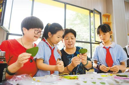 蘭州新區(qū)推進(jìn)“雙減”政策落地非寄宿制中小學(xué)不得在校內(nèi)設(shè)置食品小賣(mài)部、超市