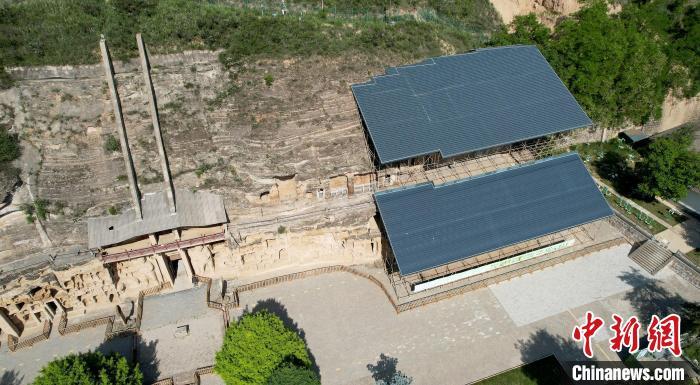 圖為航拍視角下的北石窟寺?！“瑧c龍 攝