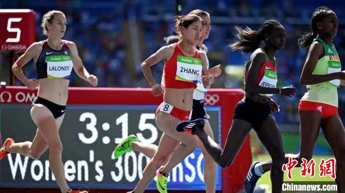 2016年8月，中國選手張新艷參加里約奧運會田徑女子3000米障礙賽預(yù)賽。(資料圖) 受訪者供圖