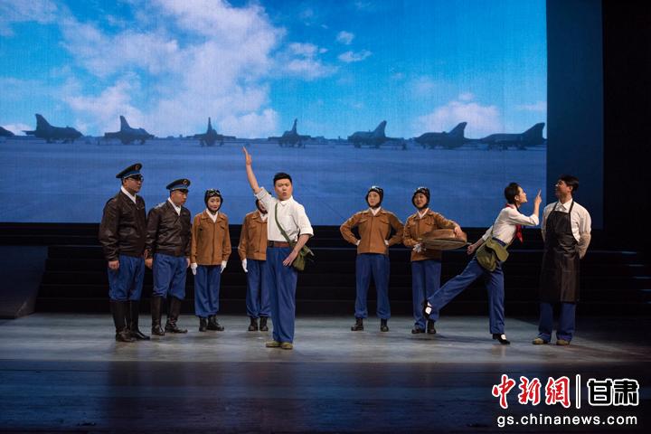 圖為甘肅原創(chuàng)音樂(lè)劇《風(fēng)花雪月》演出劇照。(資料圖)潘禹辰 攝