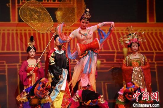 2023年第六屆敦煌文博會期間，系列演藝上演。(資料圖)李亞龍 攝