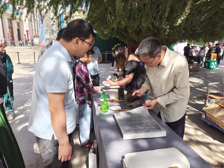 考古盲盒藏漢簡 虛擬體驗(yàn)觀秦陵